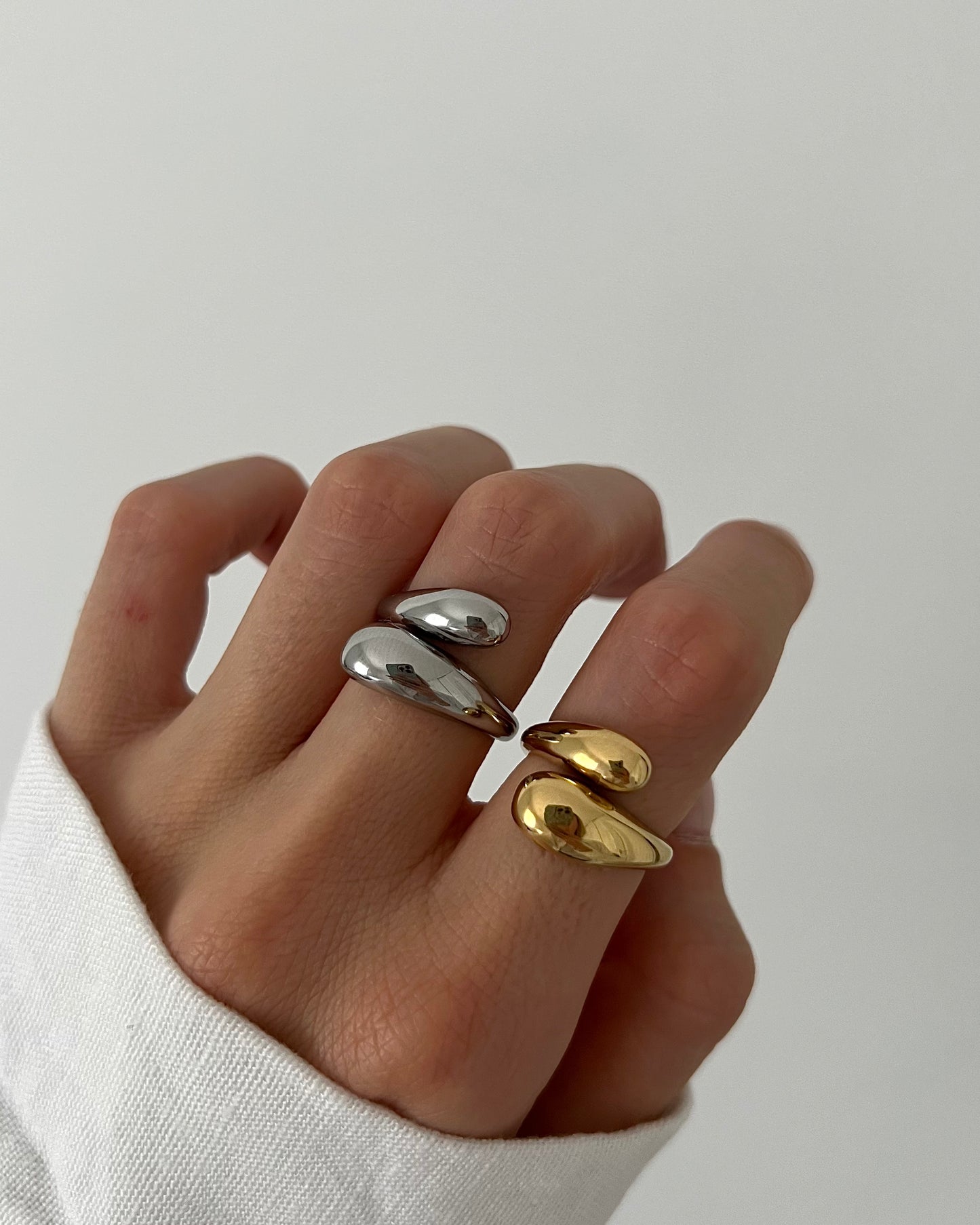 BAGUE ⟩ ANNA